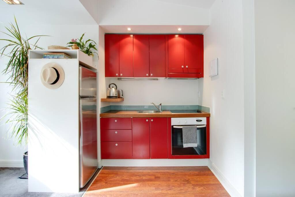 Tiny Home Big Vibes In Central 纳皮尔 外观 照片